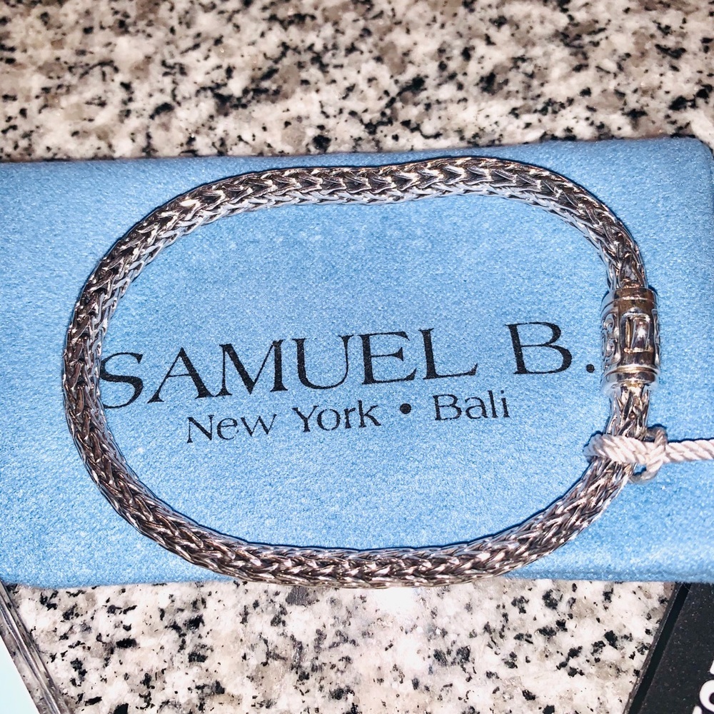 Samuel B 18K bracelet AND 18k pendant